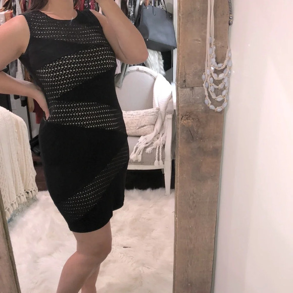 Calvin Klein Dresses & Skirts - Calvin Klein size 6 black cozy shift dress